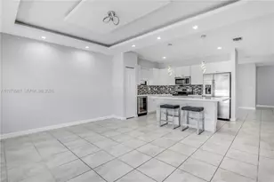 2541 SE 1st St, Homestead, FL 33033 - Photo 5