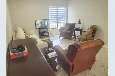536 SW 88th Ct, Miami, FL 33174 - Photo 5