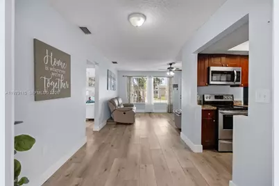 2286 NW 81st Ave, Sunrise, FL 33322 - Photo 15