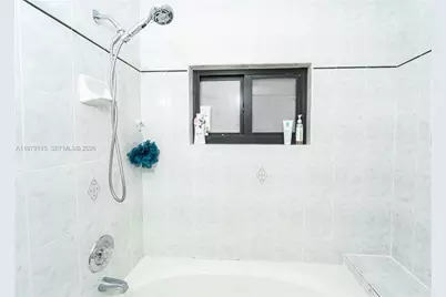 14172 NW 87th Ct, Miami Lakes, FL 33018 - Photo 17