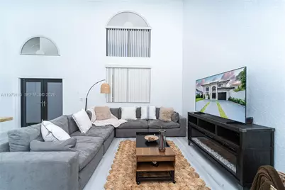 14172 NW 87th Ct, Miami Lakes, FL 33018 - Photo 5