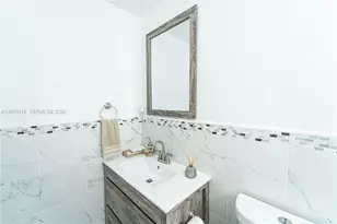 14172 NW 87th Ct, Miami Lakes, FL 33018 - Photo 13