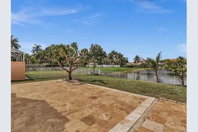 15363 NW 14th Rd, Pembroke Pines, FL 33028 - Photo 23