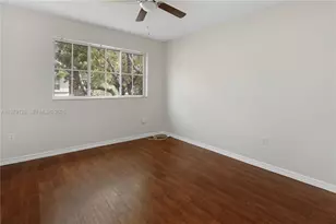 2442 Centergate Dr, Miramar, FL 33025 - Photo 27