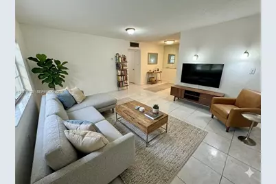 2005 Jefferson St #205, Hollywood, FL 33020 - Photo 7