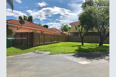 5758 NW 97th Pl #0, Doral, FL 33178 - Photo 3