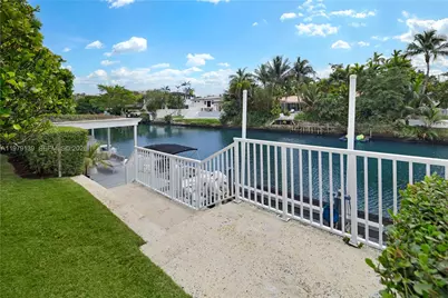 536 Jeronimo Dr, Coral Gables, FL 33146 - Photo 45