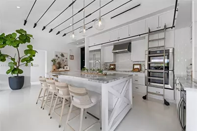 536 Jeronimo Dr, Coral Gables, FL 33146 - Photo 17