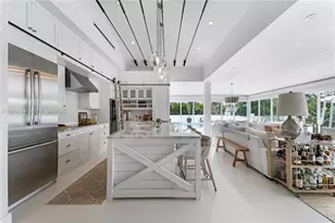 536 Jeronimo Dr, Coral Gables, FL 33146 - Photo 15