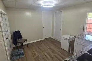 13902 SW 111th Pl, Miami, FL 33176 - Photo 1