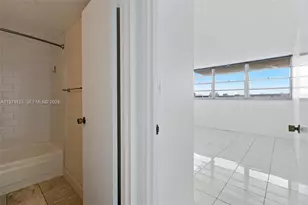 13155 Ixora Ct, North Miami, FL 33181 - Photo 9