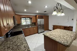 19750 Cypress Ct, Hialeah, FL 33015 - Photo 13