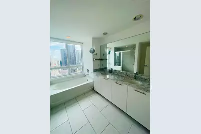 951 Brickell Ave #3211, Miami, FL 33131 - Photo 11