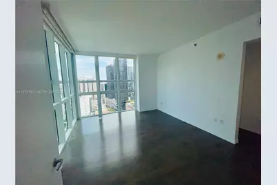 951 Brickell Ave #3211, Miami, FL 33131 - Photo 7