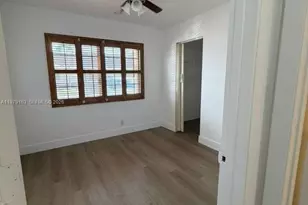 17298 NW 60th Ct, Hialeah, FL 33015 - Photo 7