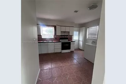 114 SW 67th Ter, Pembroke Pines, FL 33023 - Photo 7