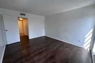 4848 NW 24th Ct, Lauderdale Lakes, FL 33313 - Photo 9