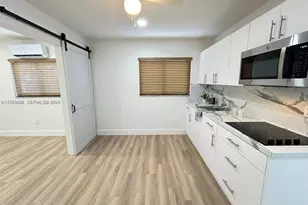 142 NW 21st Ave, Miami, FL 33125 - Photo 7