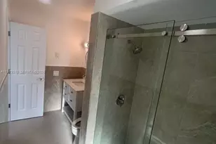 2321 NW 85th Ave, Pembroke Pines, FL 33024 - Photo 5