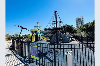 7700 Collins Ave #5, Miami Beach, FL 33141 - Photo 29