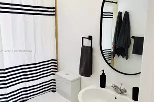 7700 Collins Ave, Miami Beach, FL 33141 - Photo 13