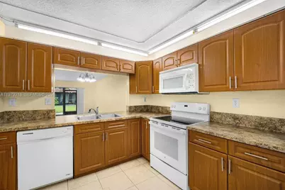 35 Cortez Way #1-43, Davie, FL 33324 - Photo 11