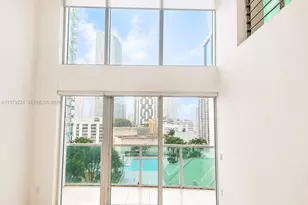 41 SE 5th St, Miami, FL 33131 - Photo 3