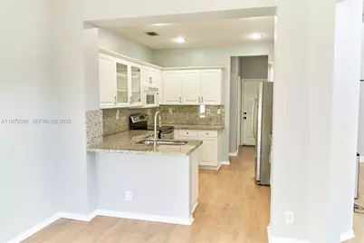 12625 NW 56th St, Coral Springs, FL 33076 - Photo 9