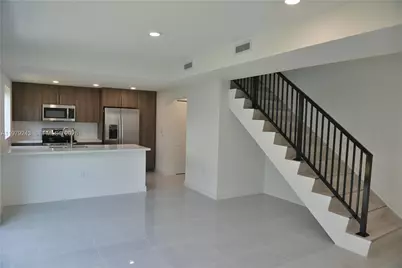 1179 NW 1st St, Florida City, FL 33034 - Photo 3