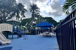 803 Vista Meadows Dr, Weston, FL 33327 - Photo 85