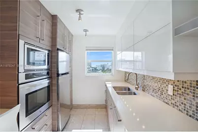 245 18th St #902, Miami Beach, FL 33139 - Photo 21