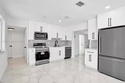 4320 NW 26th St, Lauderhill, FL 33313 - Photo 9