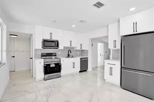 4320 NW 26th St, Lauderhill, FL 33313 - Photo 9