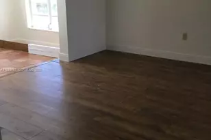 8927 Hawthorne Ave, Surfside, FL 33154 - Photo 19