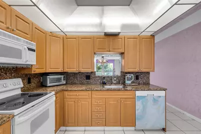 2502 Antigua Ter #J3, Coconut Creek, FL 33066 - Photo 9