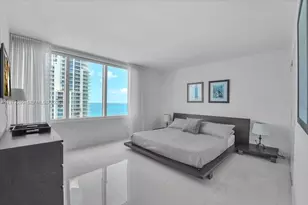 400 South Pointe Dr, Miami Beach, FL 33139 - Photo 25