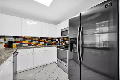 2301 Collins Ave #1204, Miami Beach, FL 33139 - Photo 11
