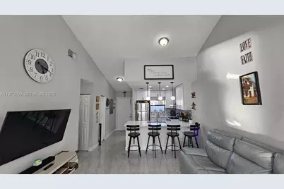 8019 NW 100th Dr, Tamarac, FL 33321 - Photo 1