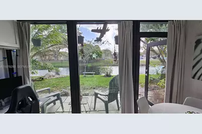 8019 NW 100th Dr, Tamarac, FL 33321 - Photo 11