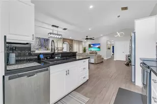 9900 S Grand Duke Cir, Tamarac, FL 33321 - Photo 5