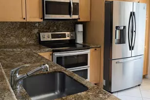 2661 NE 164th St, North Miami Beach, FL 33160 - Photo 3