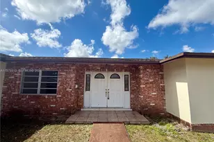 1761 SW 55th Ave, Plantation, FL 33317 - Photo 3