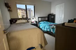 10280 NW 9th St Cir, Miami, FL 33172 - Photo 17