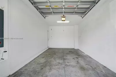 1121 NW 41st Ln, Lauderhill, FL 33313 - Photo 11