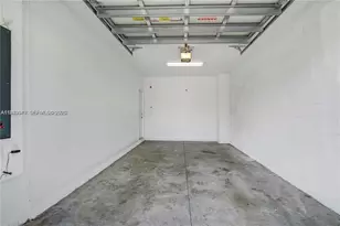 1121 NW 41st Ln, Lauderhill, FL 33313 - Photo 11