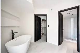 3530 Mystic Pointe Dr, Aventura, FL 33180 - Photo 27