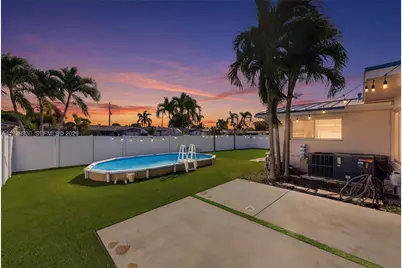 1101 NW 86th Ter, Pembroke Pines, FL 33024 - Photo 29