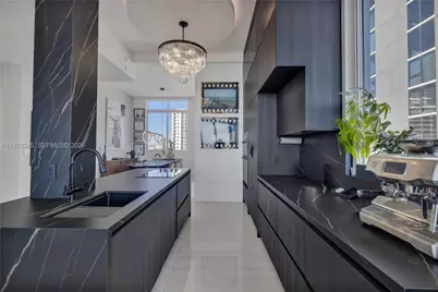725 NE 22nd St #PH2F, Miami, FL 33137 - Photo 5