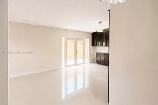 910 SW 140th Ave, Miami, FL 33184 - Photo 5