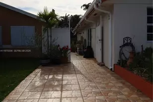 910 SW 140th Ave, Miami, FL 33184 - Photo 9